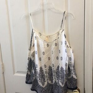 FINAL MARKDOWN robin-k cold shoulder top medium